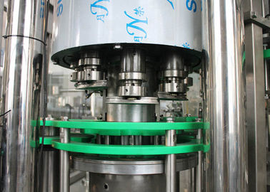 شراب آب معدنی آب گازدار PET شیشه پلاستیک 3 در 1 دستگاه بطری Monobloc / تجهیزات / خط / گیاه / سیستم
