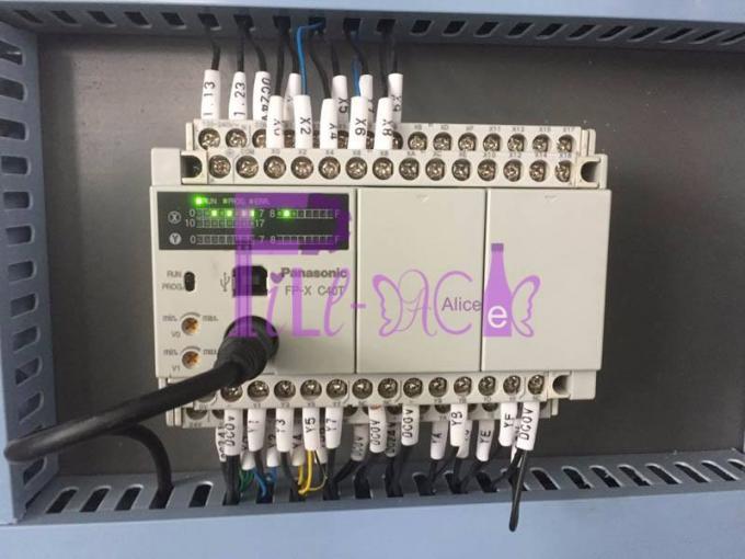 دستگاه برچسب زنی بطری حیوان خانگی پاناسونیک 400BPM 9