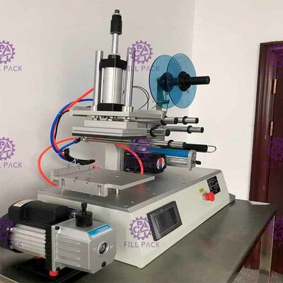 دستگاه لیبل زدن بطری تخت مربع 2000BPH چسب چسب شیشه ای نیمه اتوماتیک