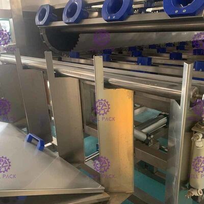 اتوماتیک 3 در 1 خط پر کردن آب با دستگاه بسته بندی گالوان بطری 600 بشکه / ساعت