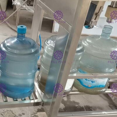 عملیات آسان 5 گالن آب دستگاه پرکن 1 خط 120 BPH ظرفیت بزرگ
