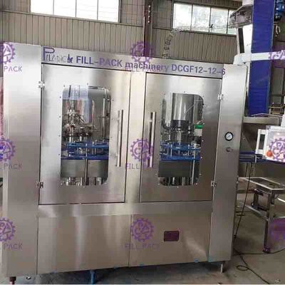 نوشیدنی گازدار نوشیدنی گازدار PET شیشه پلاستیک 3 در 1 دستگاه پر کننده بطری Monobloc / تجهیزات / خط / گیاه / سیستم