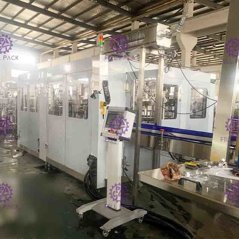 15000BPH 3 در 1 تک بلوک خالص نوشیدنی PET دستگاه پر کردن بطری آب آشامیدنی PET تجهیزات تولید فولاد ضد زنگ 304